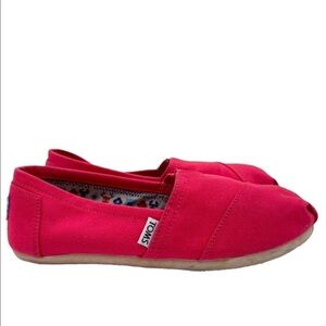 Toms Original Slip On Classic Red Shoes SIze 7 EUC
